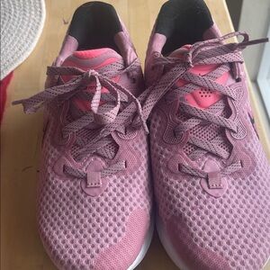 Nike Women's Pink Sneakers